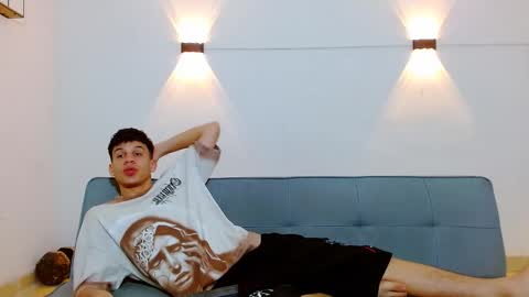 john_ssnow29 online show from 01/08/26, 11:34