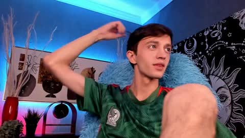 John online show from 12/04/24, 09:02