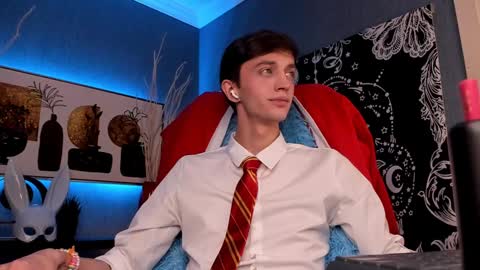 John online show from 12/11/24, 09:01