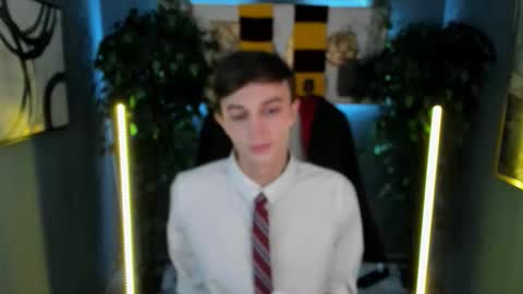 John online show from 10/19/25, 06:14