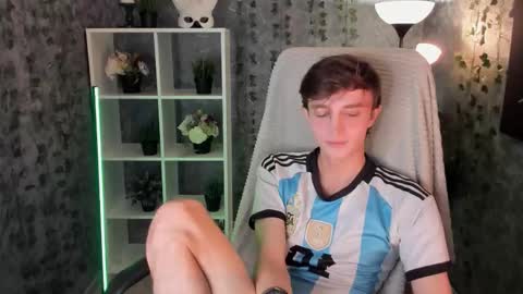 John online show from 11/07/25, 01:22