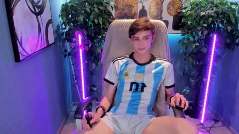 John online show from 11/28/25, 08:22