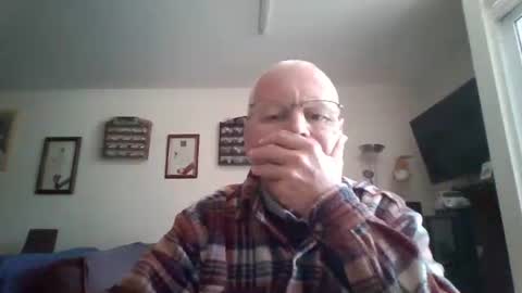 Snapshot of johndesnudado chatting on 04/15/26, 03:08 johndesnudado online show from 04/15/26, 03:08