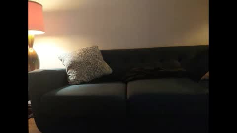 Johnee online show from 10/05/25, 08:45