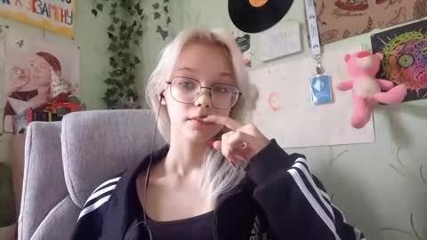 Snapshot of johnettareynero chatting on 04/05/26, 11:07 Toi online show from 04/05/26, 11:07