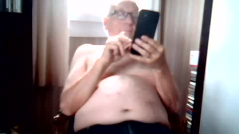 Snapshot of johnjohn6226623 chatting on 06/06/26, 01:16 johnjohn6226 online show from 06/06/26, 01:16