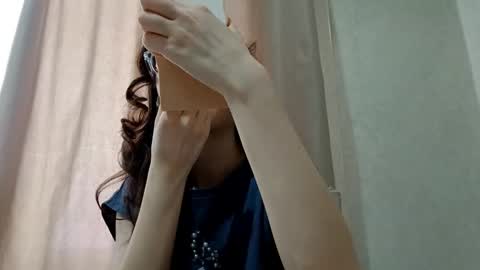 Molly online show from 12/18/25, 05:35