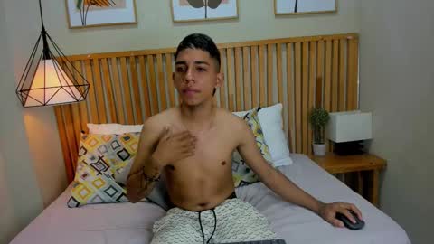 Snapshot of johnn_miller_ chatting on 10/17/25, 02:19 JOHNN MILLER online show from 10/17/25, 02:19