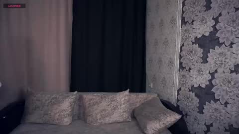 Snapshot of johnnietantum chatting on 10/26/25, 05:30 Rocio online show from 10/26/25, 05:30