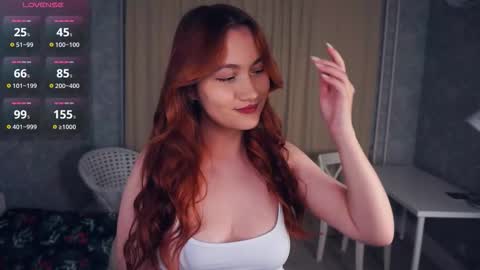 Snapshot of johnnietantum chatting on 11/26/25, 06:42 Rocio online show from 11/26/25, 06:42