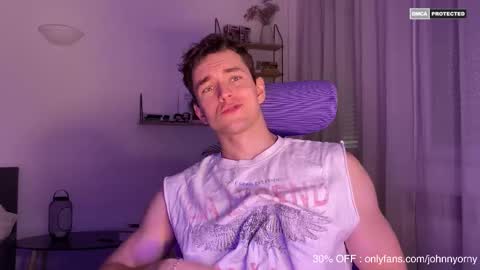Snapshot of johnnnyhorny chatting on 09/28/25, 03:06 Johnny online show from 09/28/25, 03:06