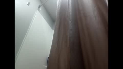 Snapshot of johnny3982 chatting on 02/02/26, 01:26 Johnny3982 online show from 02/02/26, 01:26