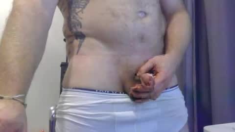Snapshot of johnny61600 chatting on 07/21/26, 12:24 Lovenitwet69 online show from 07/21/26, 12:24