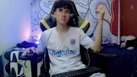 Snapshot of johnny_cagee chatting on 12/15/24, 06:18 johnny_cagee online show from 12/15/24, 06:18