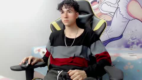 Snapshot of johnny_cagee chatting on 12/30/24, 07:15 johnny_cagee online show from 12/30/24, 07:15