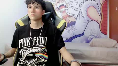 Snapshot of johnny_cagee chatting on 01/05/25, 03:00 johnny_cagee online show from 01/05/25, 03:00