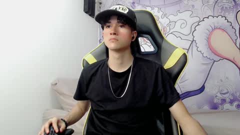 Snapshot of johnny_cagee chatting on 01/07/25, 03:35 johnny_cagee online show from 01/07/25, 03:35