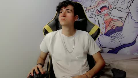 Snapshot of johnny_cagee chatting on 01/14/25, 04:04 johnny_cagee online show from 01/14/25, 04:04