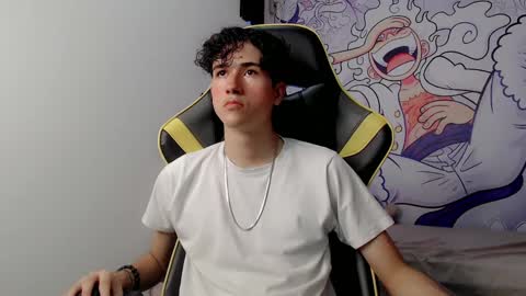 Snapshot of johnny_cagee chatting on 01/14/25, 07:27 johnny_cagee online show from 01/14/25, 07:27