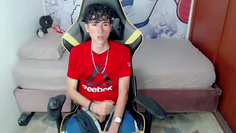 Snapshot of johnny_cagee chatting on 01/21/25, 04:32 johnny_cagee online show from 01/21/25, 04:32