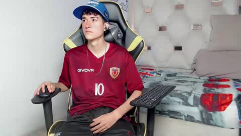 Snapshot of johnny_cagee chatting on 09/10/25, 07:41 johnny_cagee online show from 09/10/25, 07:41