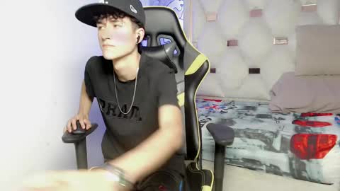 Snapshot of johnny_cagee chatting on 09/12/25, 06:57 johnny_cagee online show from 09/12/25, 06:57