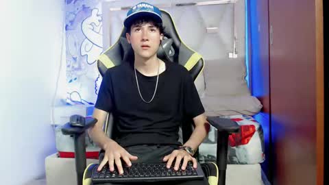 Snapshot of johnny_cagee chatting on 10/11/25, 05:50 johnny_cagee online show from 10/11/25, 05:50