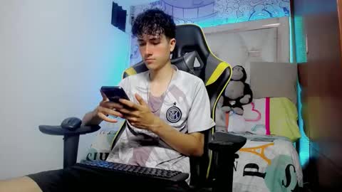 Snapshot of johnny_cagee chatting on 11/23/25, 05:07 johnny_cagee online show from 11/23/25, 05:07