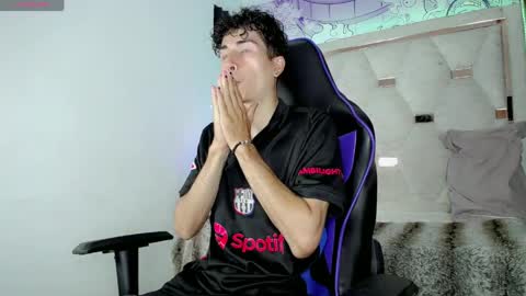 johnny_cagee online show from 04/11/26, 03:55