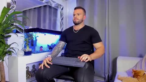 JOHNNY online show from 12/28/24, 12:47