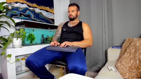 JOHNNY online show from 02/19/25, 11:46