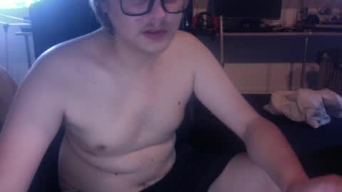 Snapshot of johnnygte chatting on 07/15/26, 06:13 johnnygte online show from 07/15/26, 06:13