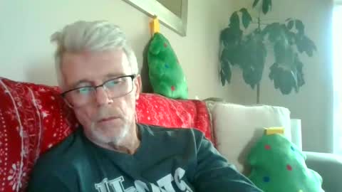 Snapshot of johnnyrocket12345678 chatting on 12/28/24, 06:29 johnnyrocket12345678 online show from 12/28/24, 06:29