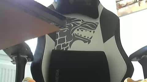 Johnnyscum80 online show from 11/12/25, 09:53