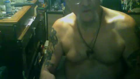 johnnyshung1 online show from 11/20/25, 10:48