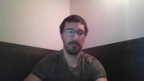 Snapshot of johnparis7575 chatting on 04/12/26, 06:57 Johnfrench online show from 04/12/26, 06:57