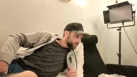 Give John Ryan A Thumbs Up online show from 11/04/25, 02:54