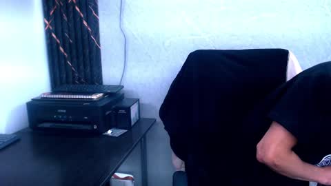 johnsonisaac94  online show from 02/10/25, 07:36