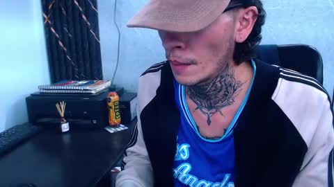 johnsonisaac94  online show from 02/12/25, 05:26