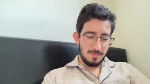 Snapshot of johnukber chatting on 05/21/26, 04:36 John Ukber online show from 05/21/26, 04:36