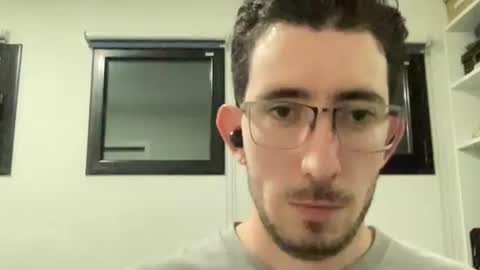Snapshot of johnukber chatting on 06/01/26, 12:01 John Ukber online show from 06/01/26, 12:01