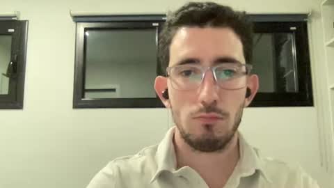 Snapshot of johnukber chatting on 06/02/26, 01:18 John Ukber online show from 06/02/26, 01:18