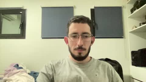 Snapshot of johnukber chatting on 08/10/26, 12:58 John Ukber online show from 08/10/26, 12:58