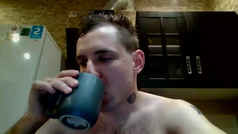 Snapshot of johny_hurdman27 chatting on 05/12/26, 09:28 johny27 online show from 05/12/26, 09:28