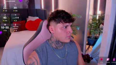 Snapshot of johny_multicum chatting on 09/08/25, 10:09 Johny online show from 09/08/25, 10:09