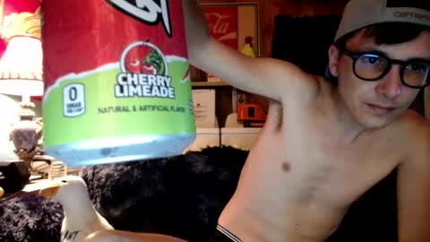 Snapshot of johstondude chatting on 06/17/26, 05:10 Johston online show from 06/17/26, 05:10