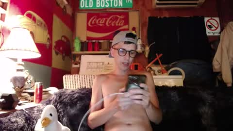 Snapshot of johstondude chatting on 06/21/26, 01:52 Johston online show from 06/21/26, 01:52