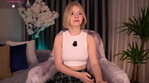 Paula online show from 09/12/25, 02:22