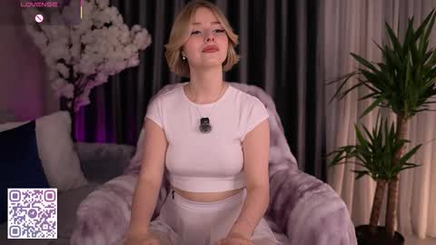 Paula online show from 10/05/25, 02:10