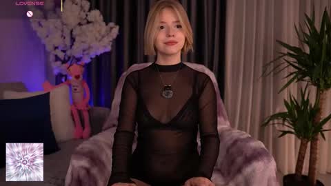 Paula online show from 10/25/25, 02:08